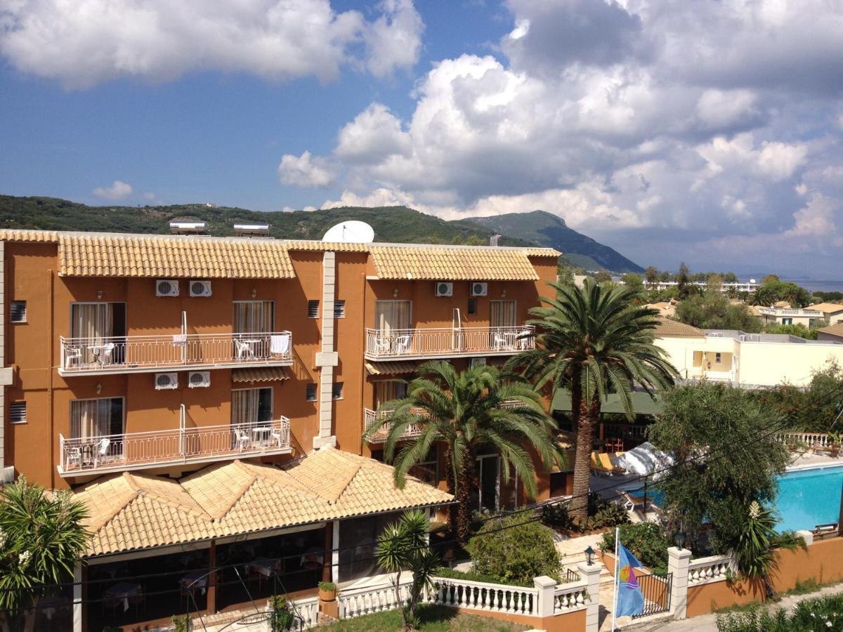 Pantheon Hall Hotel Mesongí Екстериор снимка