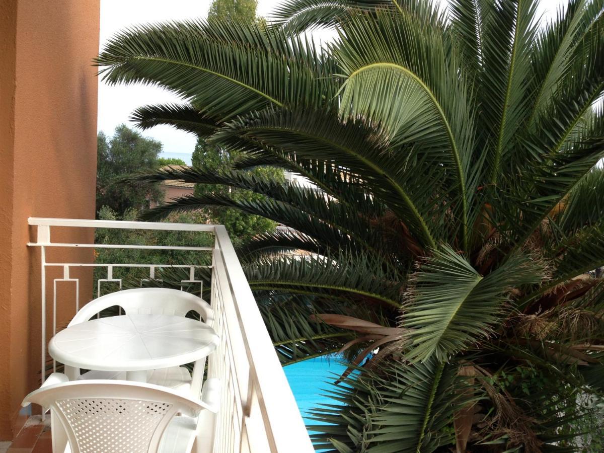 Pantheon Hall Hotel Mesongí Екстериор снимка