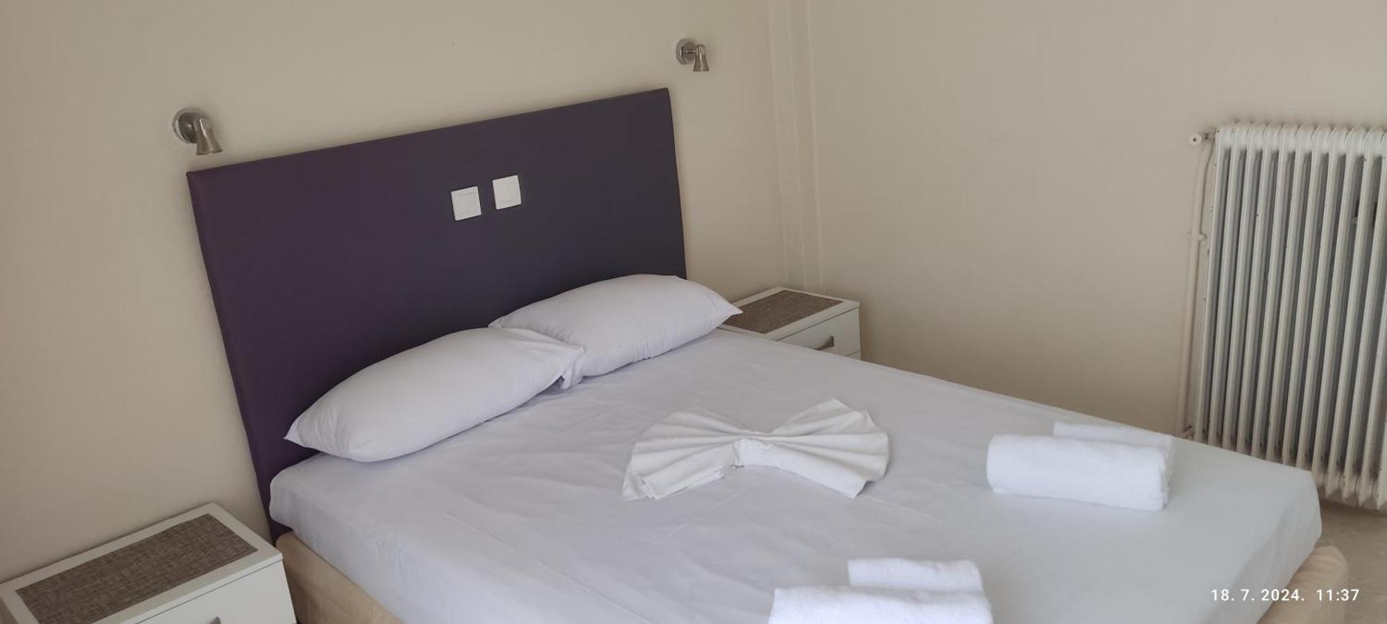 Pantheon Hall Hotel Mesongí Екстериор снимка