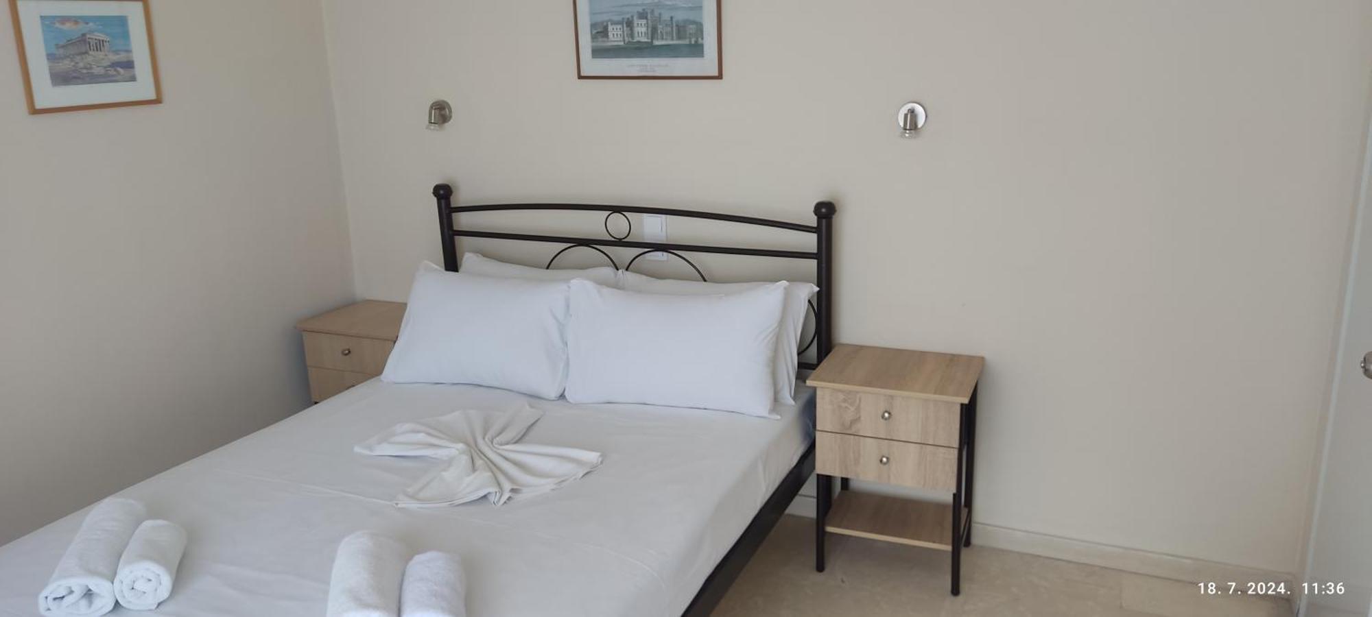 Pantheon Hall Hotel Mesongí Екстериор снимка
