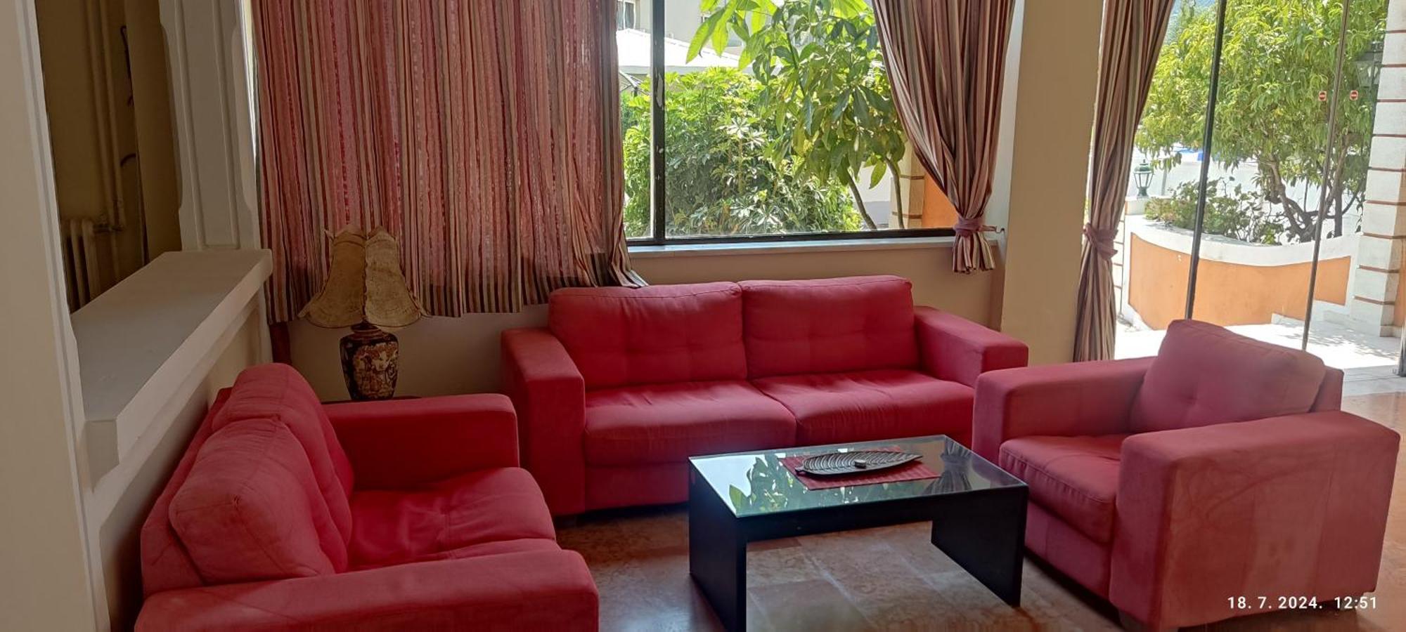 Pantheon Hall Hotel Mesongí Екстериор снимка
